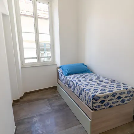 Casa Del Caruggio * Loano